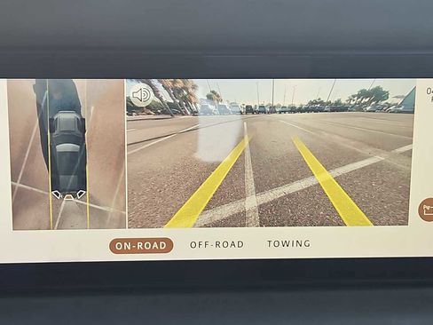 Used 2020 Land Rover Defender 110 HSE image 25