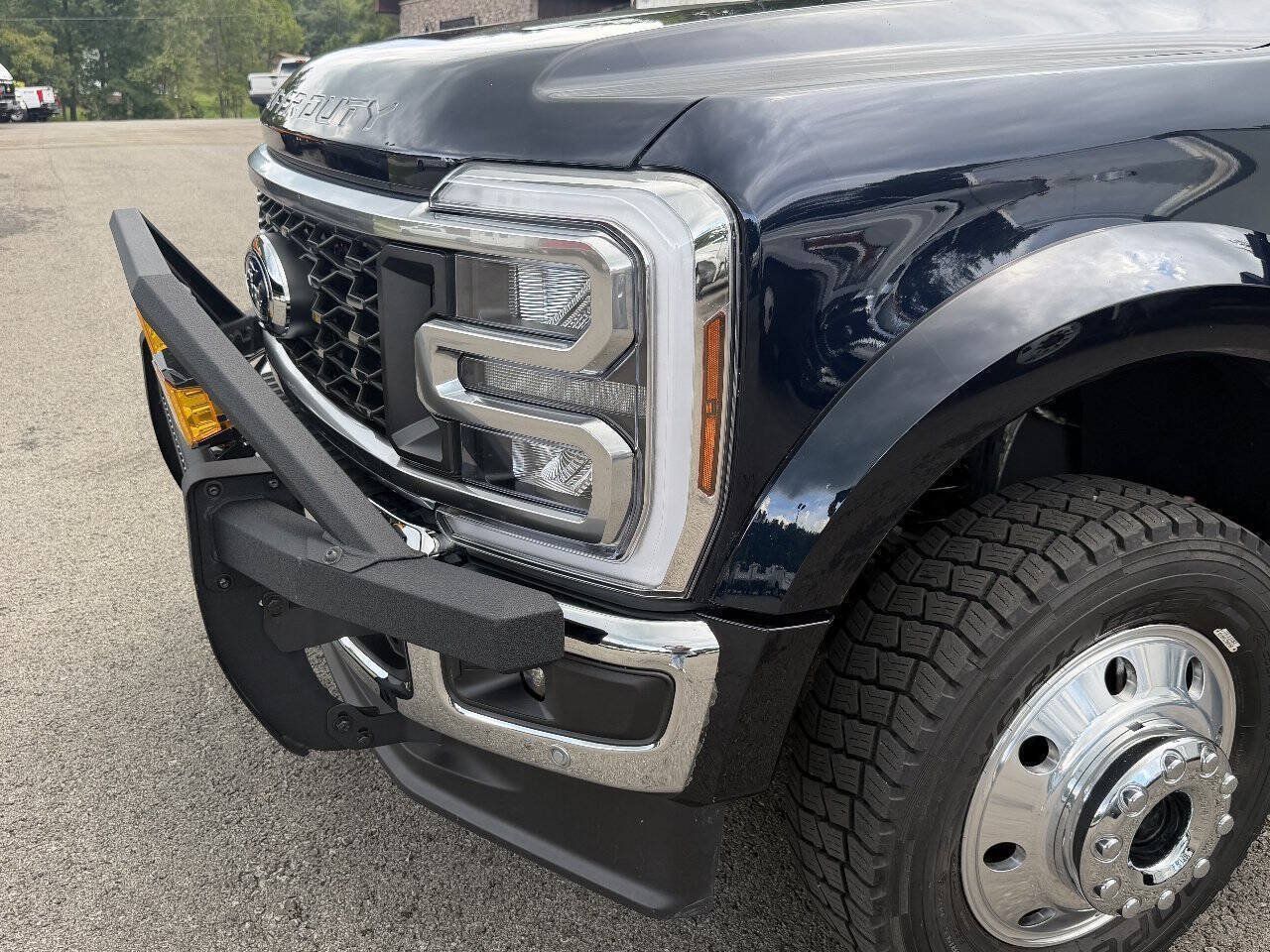 Used 2025 Ford F450 Lariat w/ Lariat Ultimate Package AWD/4WD image 5