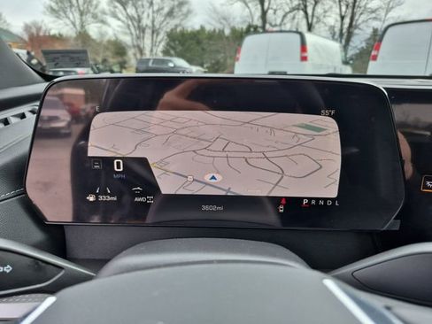 Used 2026 Chevrolet Traverse LT w/ Driver Confidence Package image 14