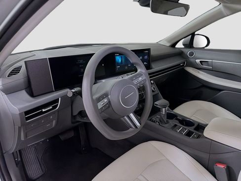 Used 2025 Hyundai Sonata SE image 11