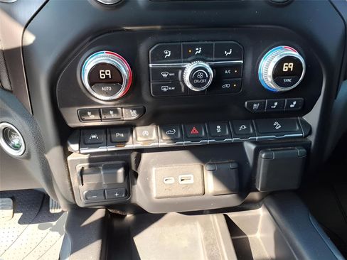 Used 2019 GMC Sierra 1500 AT4 w/ AT4 Premium Package image 23