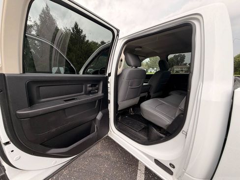 Used 2014 RAM 1500 4x4 Crew Cab image 15