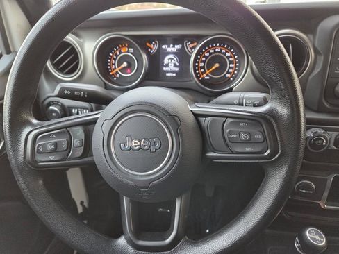 Used 2021 Jeep Wrangler Sport image 33