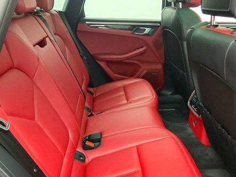Used 2023 Porsche Macan S AWD/4WD image 23