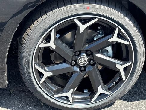 Used 2025 Toyota Corolla FX image 32