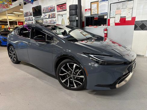 Used 2024 Toyota Prius Prime image 1
