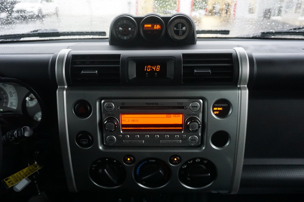 Used 2012 Toyota FJ Cruiser 4WD w/ Convenience Pkg image 8