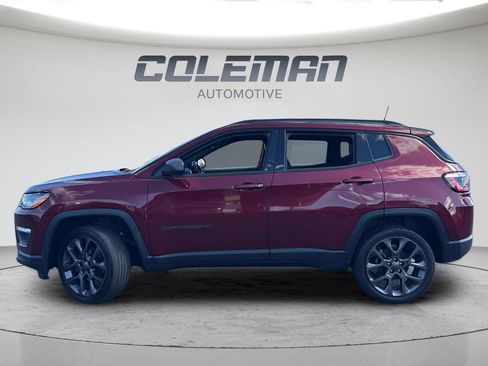 Used 2021 Jeep Compass Latitude w/ Sun and Sound Group AWD/4WD image 2