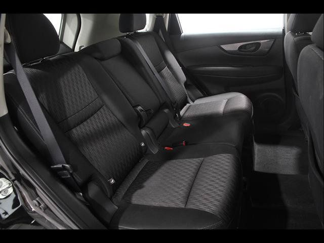 Used 2019 Nissan Rogue S AWD/4WD image 17