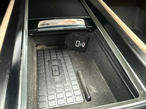 Used 2023 Lincoln Corsair AWD w/ Equipment Group 101A image 28