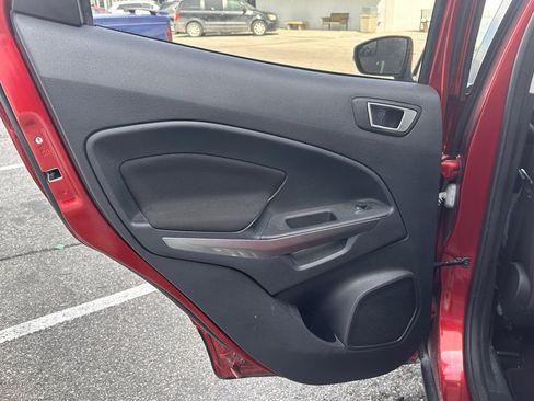 Certified 2018 Ford EcoSport SE image 15