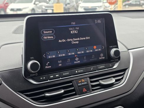 Used 2023 Nissan Altima 2.5 SR FWD image 17