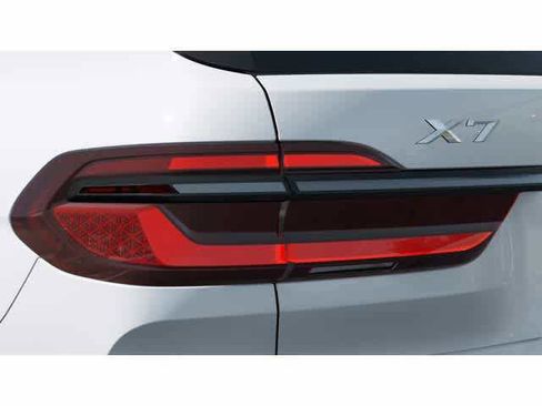 Used 2026 BMW X7 xDrive40i w/ Premium Package image 33