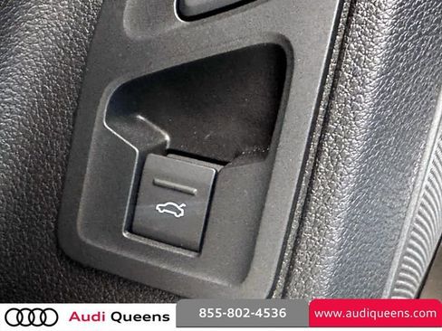 Certified 2025 Audi Q3 2.0T Premium Plus w/ Premium Plus Package image 19