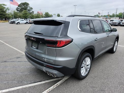 Used 2026 GMC Acadia Elevation FWD image 3