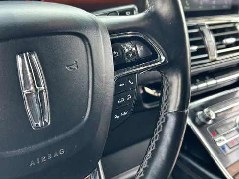 Used 2019 Lincoln Navigator Reserve image 25
