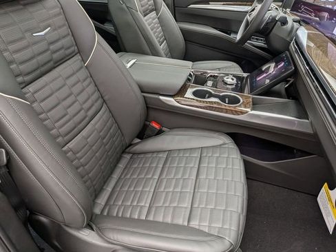 New 2026 Cadillac Escalade Platinum Sport w/ LPO, ONYX Package image 28