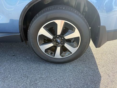 Used 2017 Subaru Forester 2.5i Premium image 13