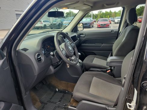 Used 2016 Jeep Patriot Sport w/ Power Value Group FWD image 15
