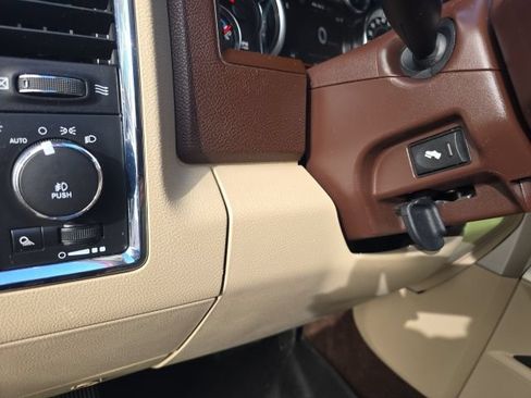 Used 2016 RAM 2500 Laramie w/ Convenience Group AWD/4WD image 17