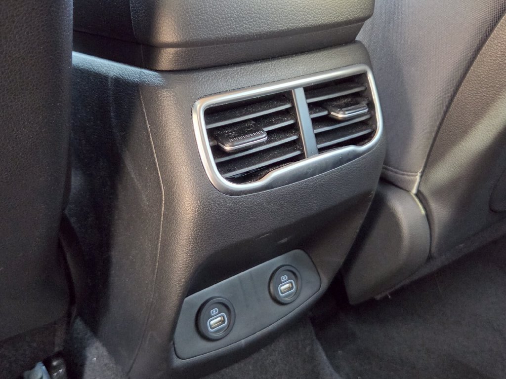 Used 2023 Hyundai Santa Fe SEL FWD image 15