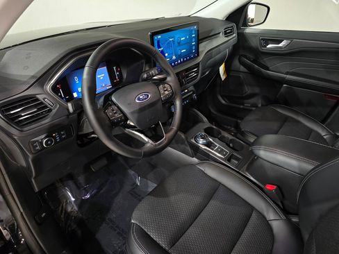 New 2026 Ford Escape SE FWD image 17