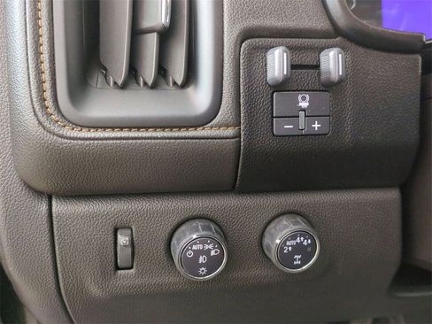 Certified 2021 GMC Canyon AT4 w/ Driver Alert Package image 17