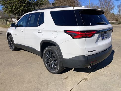 Used 2022 Chevrolet Traverse RS image 8