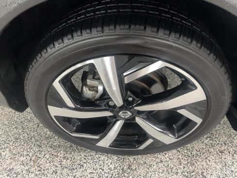 Certified 2022 Nissan Rogue Sport SL w/ Premium Package AWD/4WD image 21