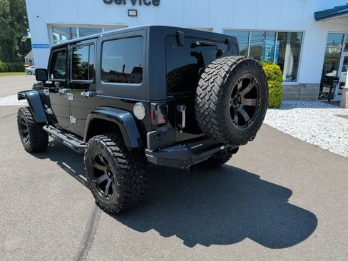 Used 2012 Jeep Wrangler Unlimited Sahara w/ Dual Top Group AWD/4WD image 15