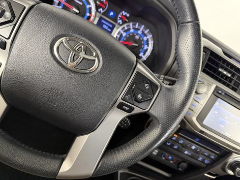 Used 2018 Toyota 4Runner Limited AWD/4WD image 26