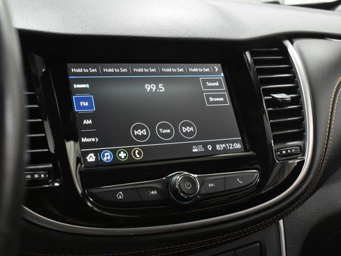 Used 2019 Chevrolet Trax LT w/ LT Convenience Package AWD/4WD image 14