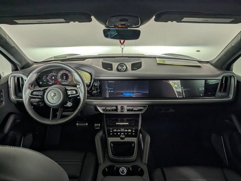 New 2026 Porsche Cayenne Turbo AWD/4WD image 20