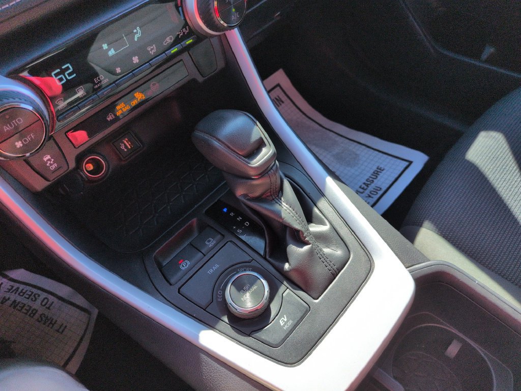 Certified 2024 Toyota RAV4 LE AWD/4WD image 24
