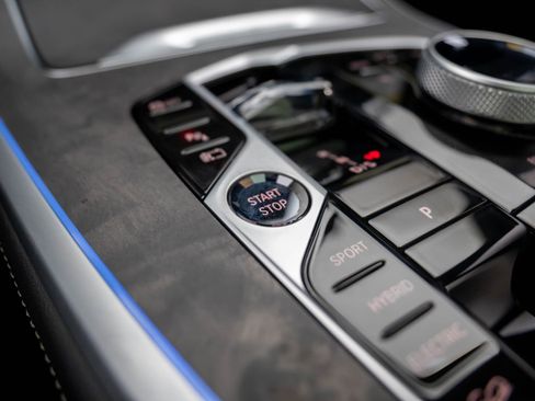 New 2026 BMW X5 xDrive50e w/ Executive Package image 21