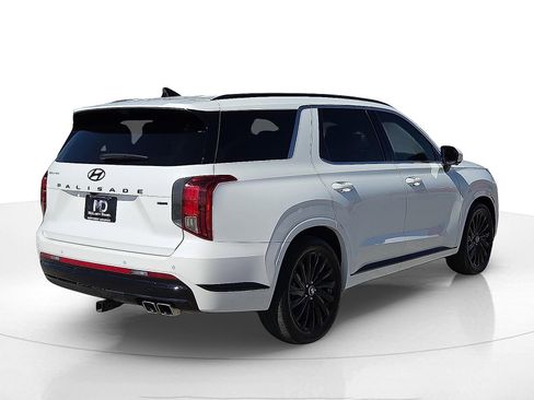 Used 2024 Hyundai Palisade Calligraphy image 5