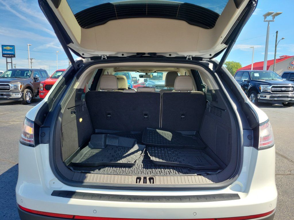 Certified 2023 Lincoln Nautilus Reserve AWD/4WD image 10