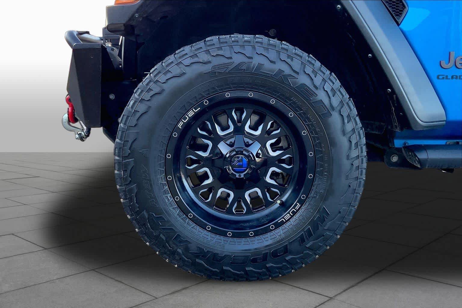 Used 2021 Jeep Gladiator Rubicon w/ Trailer Tow Package AWD/4WD image 11