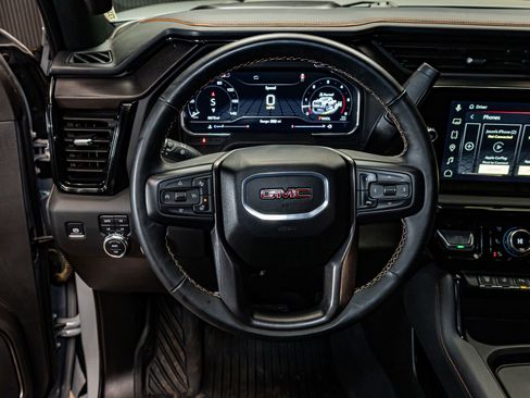 Used 2025 GMC Sierra 2500 AT4 w/ AT4 Premium Plus Package image 13