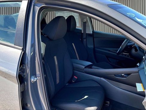 New 2026 Hyundai Elantra Blue image 9