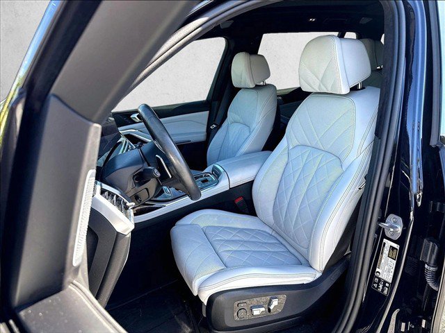 Used 2024 BMW X7 xDrive40i w/ M Sport Package AWD/4WD image 26