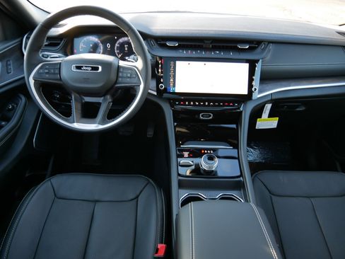 New 2026 Jeep Grand Cherokee Limited Reserve image 10