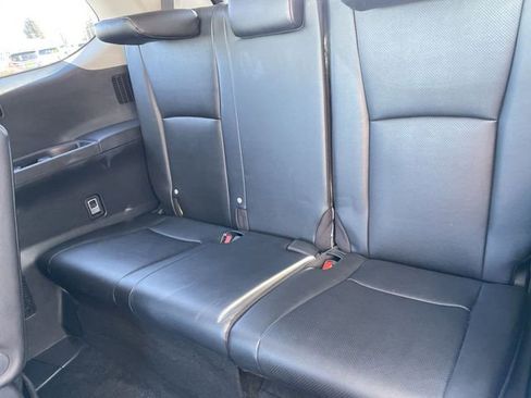 Used 2025 Toyota Grand Highlander image 22