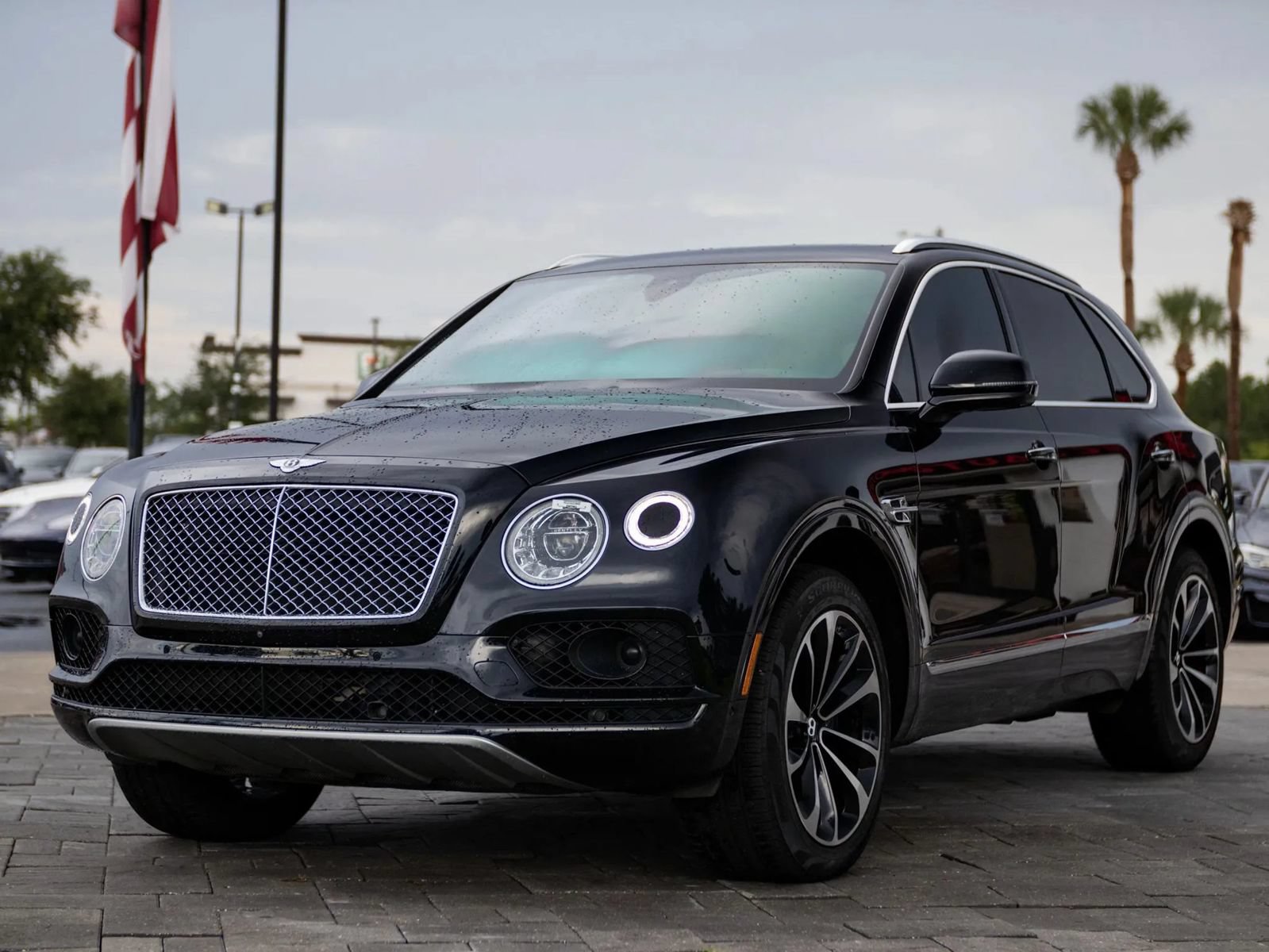 Used 2017 Bentley Bentayga AWD/4WD image 5