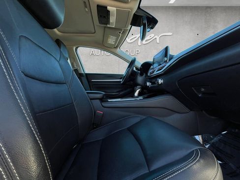 Used 2020 Nissan Altima 2.5 Platinum image 24