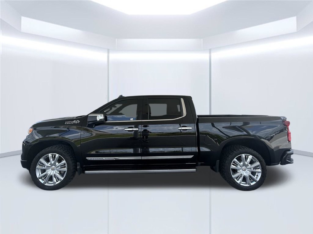 Used 2023 Chevrolet Silverado 1500 High Country w/ Technology Package AWD/4WD image 6