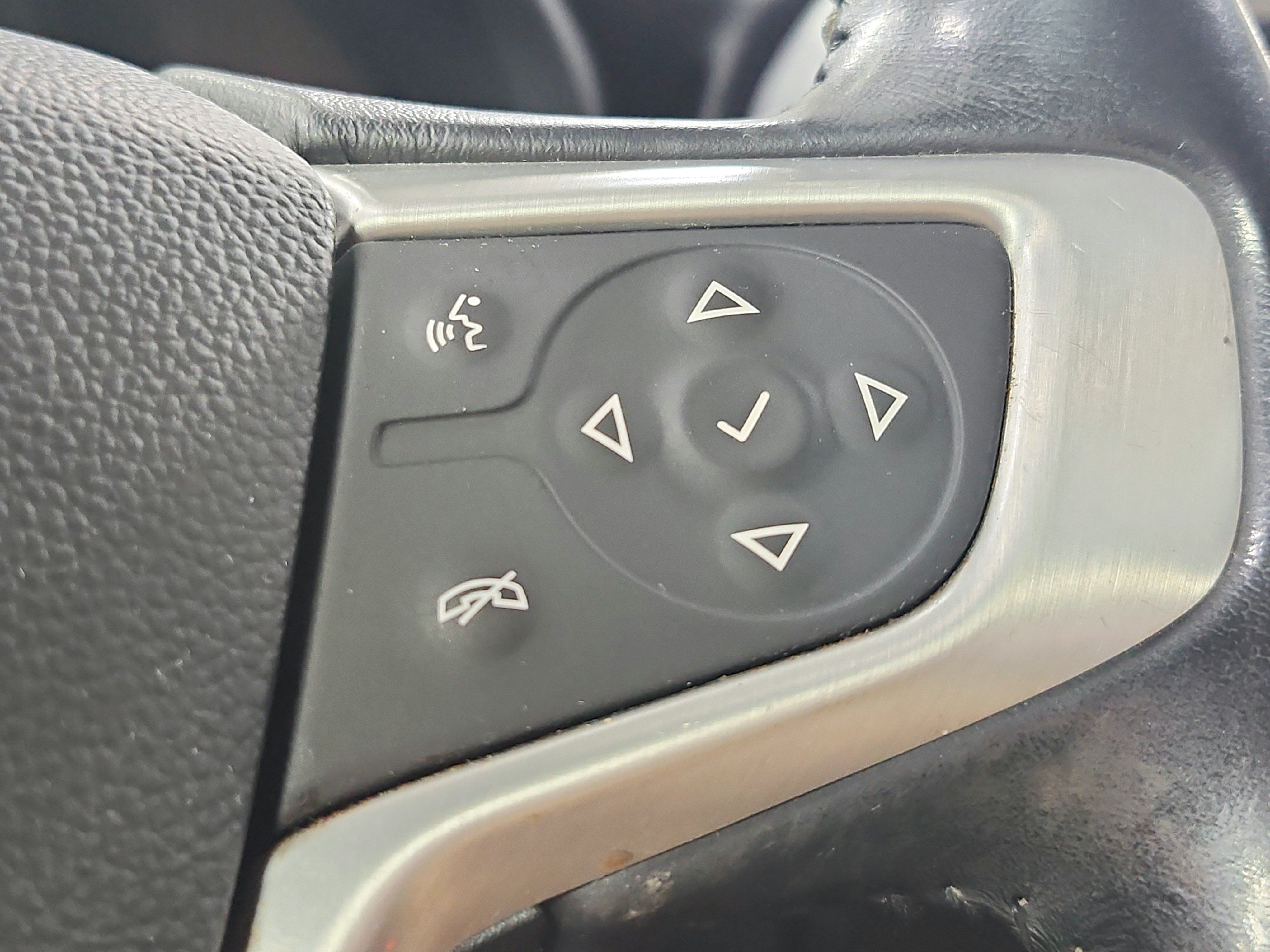 Used 2020 GMC Acadia SLT w/ LPO, Black Accent Package FWD image 24