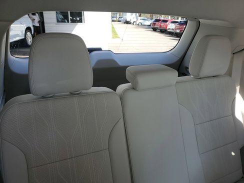 Used 2025 Buick Enclave Avenir w/ Super Cruise Package image 26