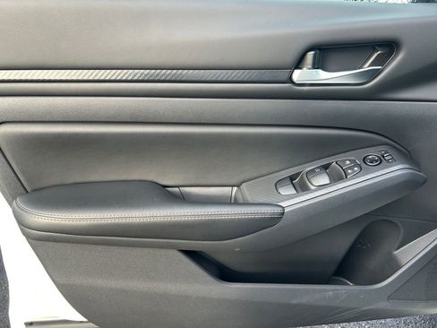 Used 2025 Nissan Altima 2.5 SV image 22