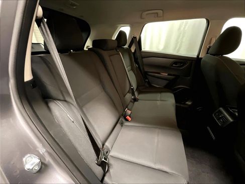 Used 2025 Nissan Rogue S image 16